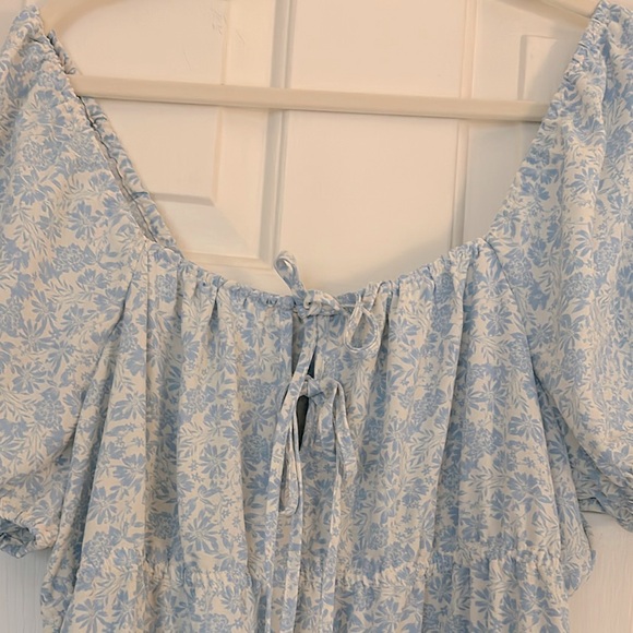 Who What Wear Floral Smocked Midi Dress - Picture 4 of 9